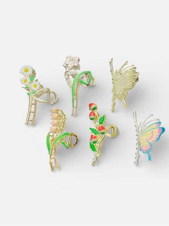 Other - Hair clip winners choice!!